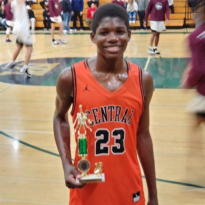 開拓者的11號簽,變成瞭灰熊未來核心?