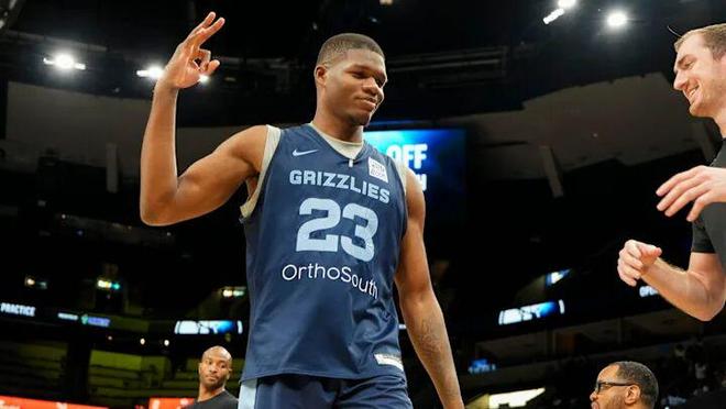 開拓者的11號簽,變成瞭灰熊未來核心?